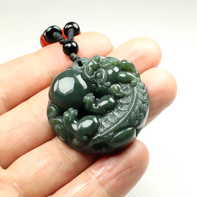 

Hetian Jade Pixiu Pendant Genuine Xinjiang Hetian Sapphire Lucky Piqiu Necklace Men's and Women's Jade Pendant