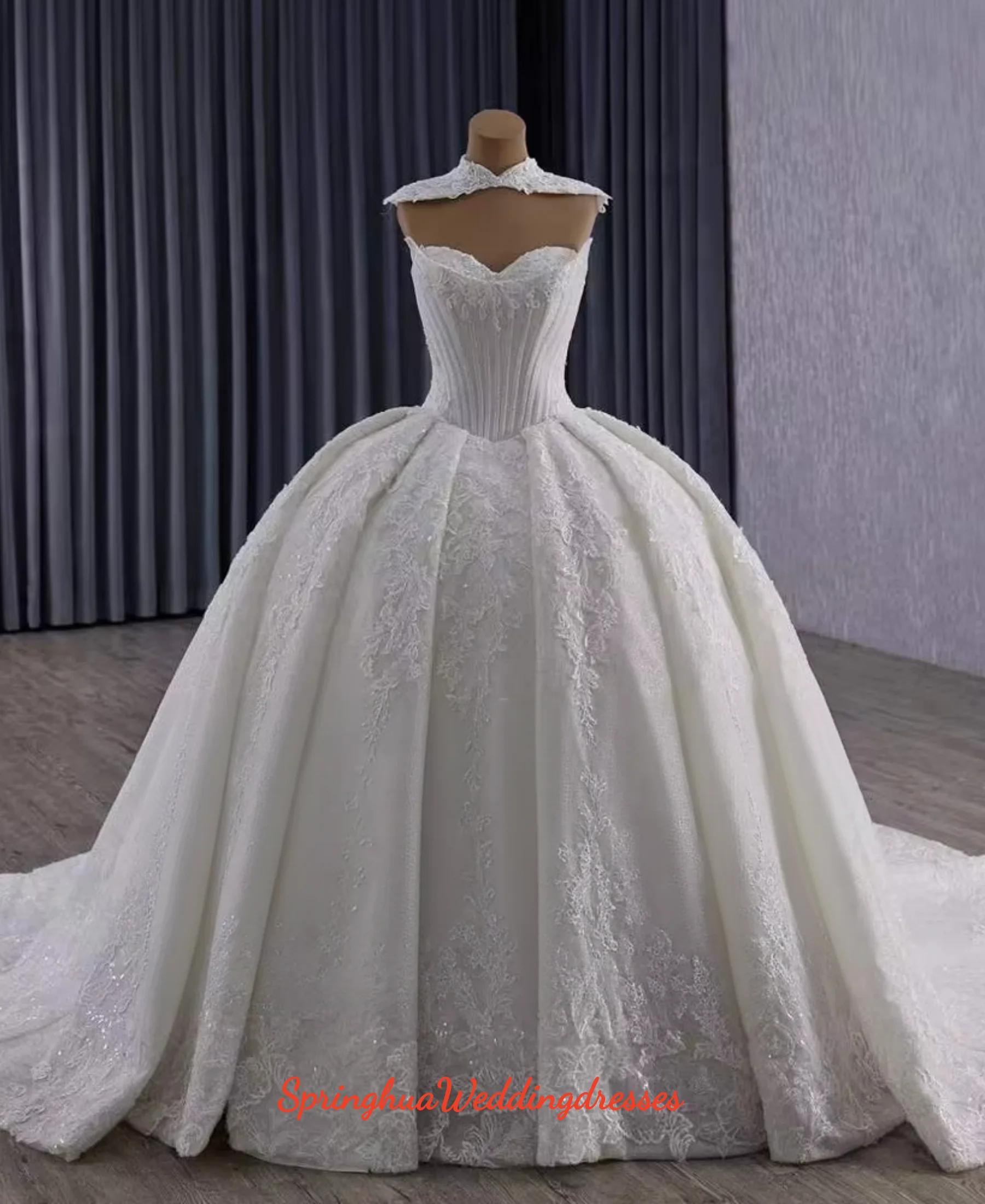 Customized New Arrival Lace Wedding Dress Sweetheart Lace Up Back Crystal Sequins Detachable Neck Classic Vestidos De Novia