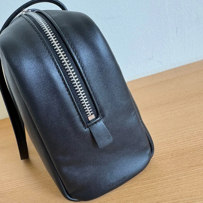 الأحرف الأولى المخصصة للجلد الأصلي أكياس بوسطن بوكس ​​صغيرة للنساء حقائب اليد الفاخرة والمحافظات 2025 جديدة في جلد البقر الكتف غير الرسمي جودة عالية ًالشحن مجانا وصول الشحن السريع