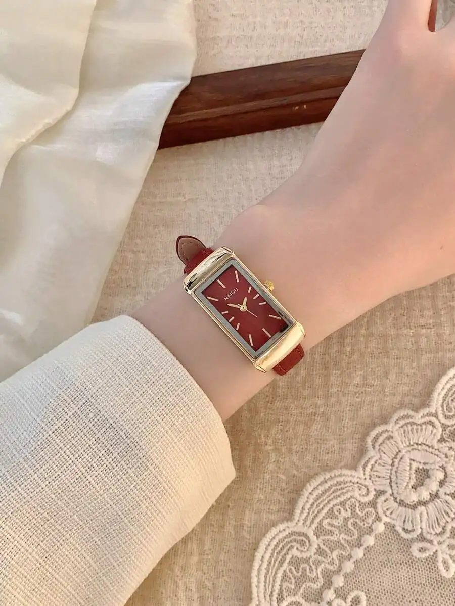 1pc Vintage Style Adjustable Strap Quartz Women's Watch, Oval Dial, Roman Numeral Markers, Compact Design, Suitable For Daily