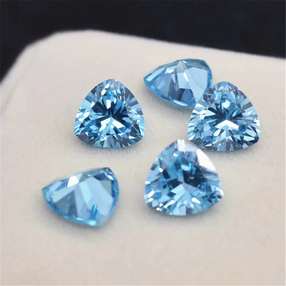 High Quality Aquamarine Gemstone Trilliant Cut Vivid Blue Aquamarine Gem Triangular Faceted Gemstone AM045