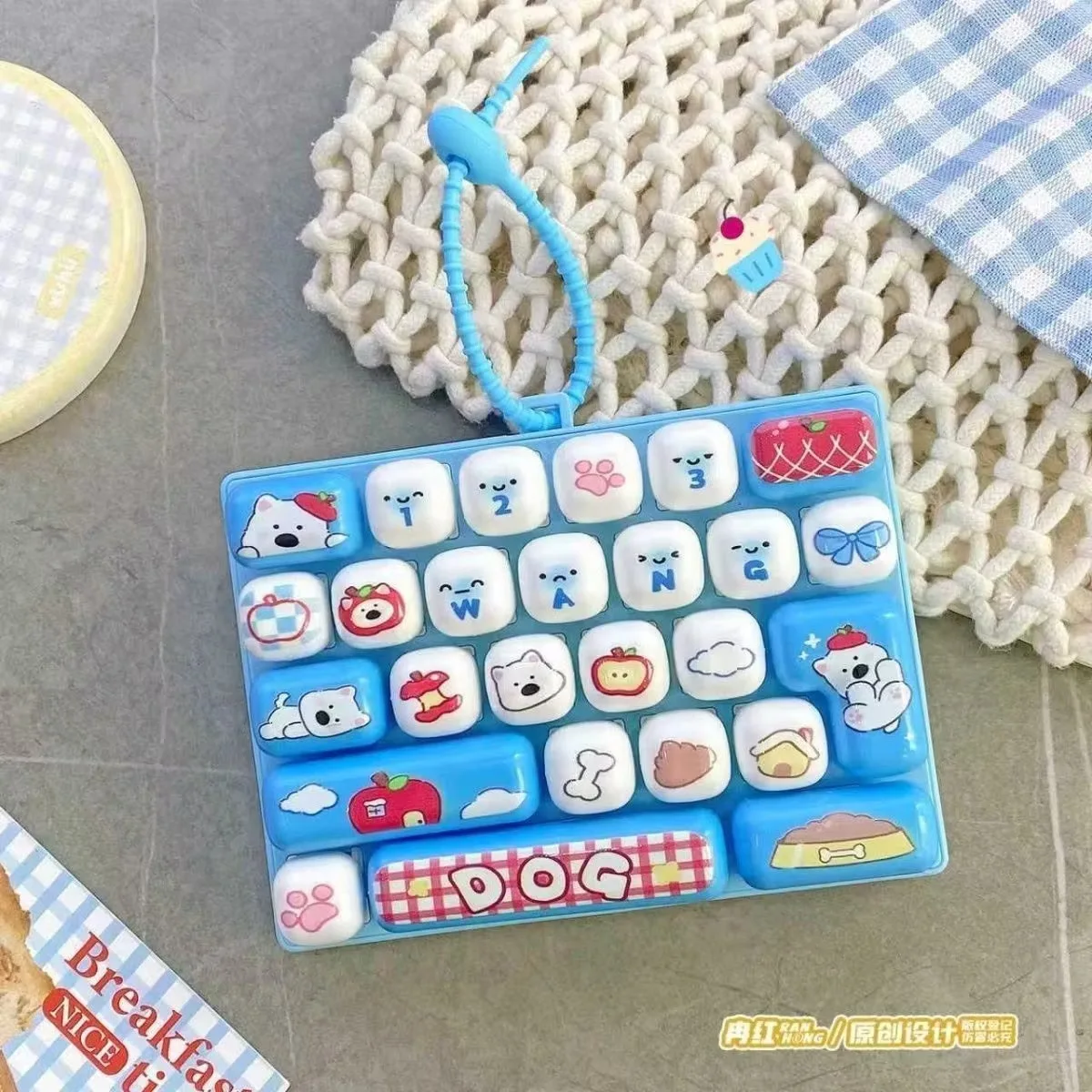 26 Grid Keyboard Keycap Clicker Anti-stress Key Cap Keychain Bag Pendant Cartoon Fidget Keyboard Keychain Charms Gift 키캡