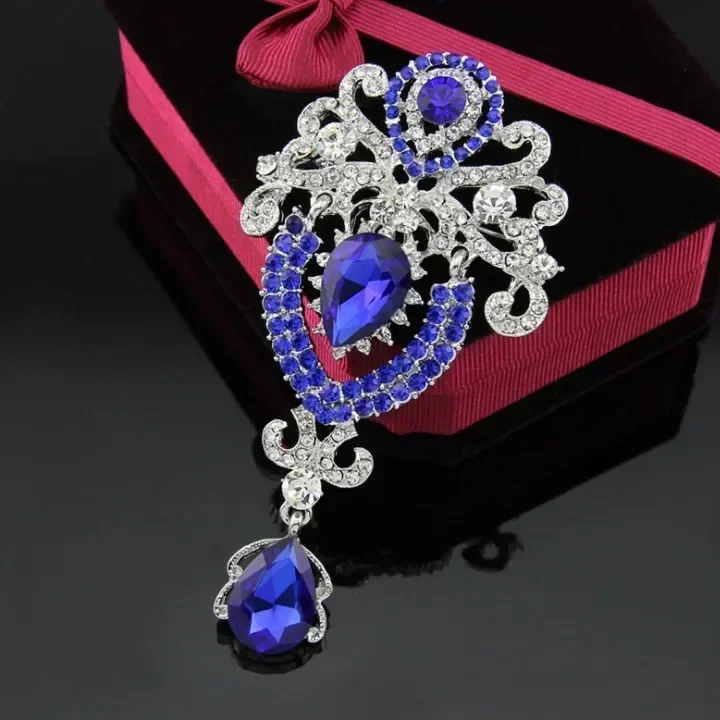 

New Luxury Brooch Fashion Crown Sparkling Internet celebrity Corsage crystal from Austrian For woman wedding jewelry clothing