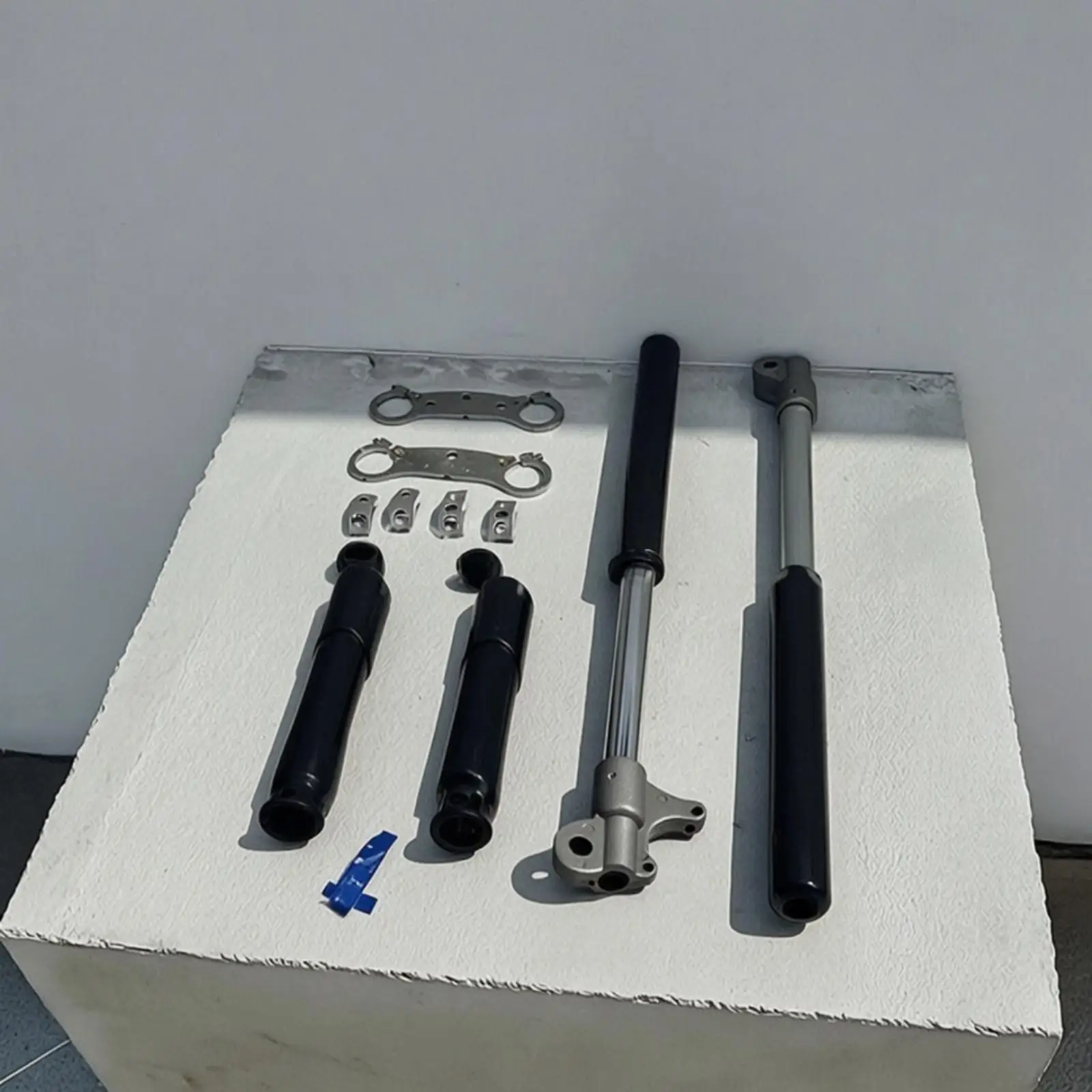 Motorcycle Forks with Connecting Plate Pair Inverted Front Forks Chrome Inverted Shock Absorbers for Unpaved