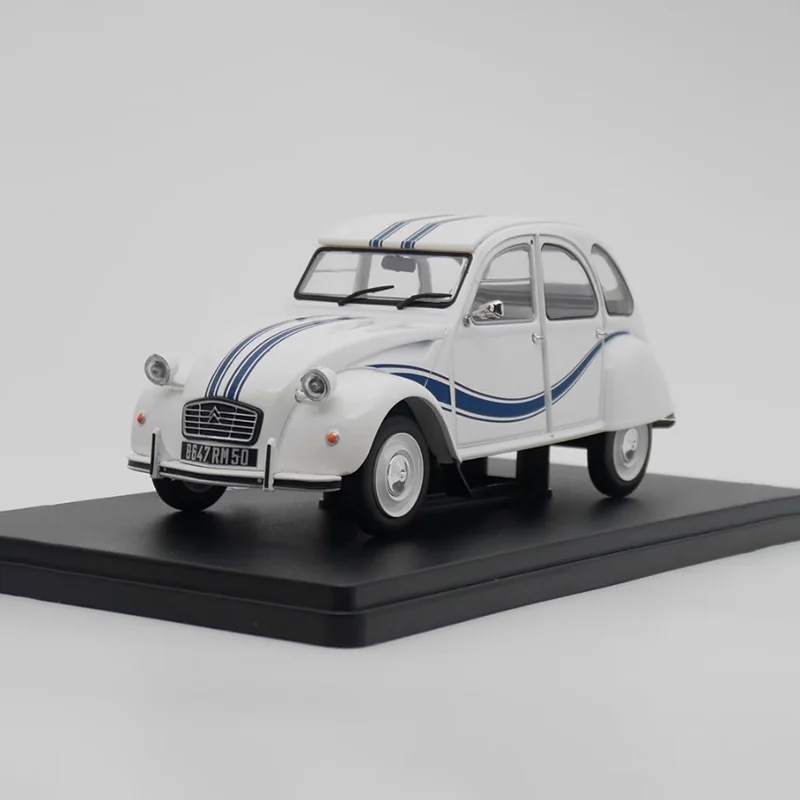 

IXO Diecast 1:24 Scale Citroen 2CV France Alloy Retro Car Model Finished Product Simulation Toy Collection Gift Static Model