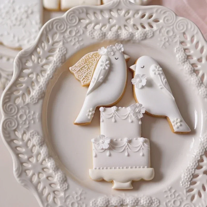 Wedding Dresses Love Bird Cookie Cutter Cake Decoration Fondant Embosser Cartoon Wedding Cake Molds Biscuit Forms Baking Tools