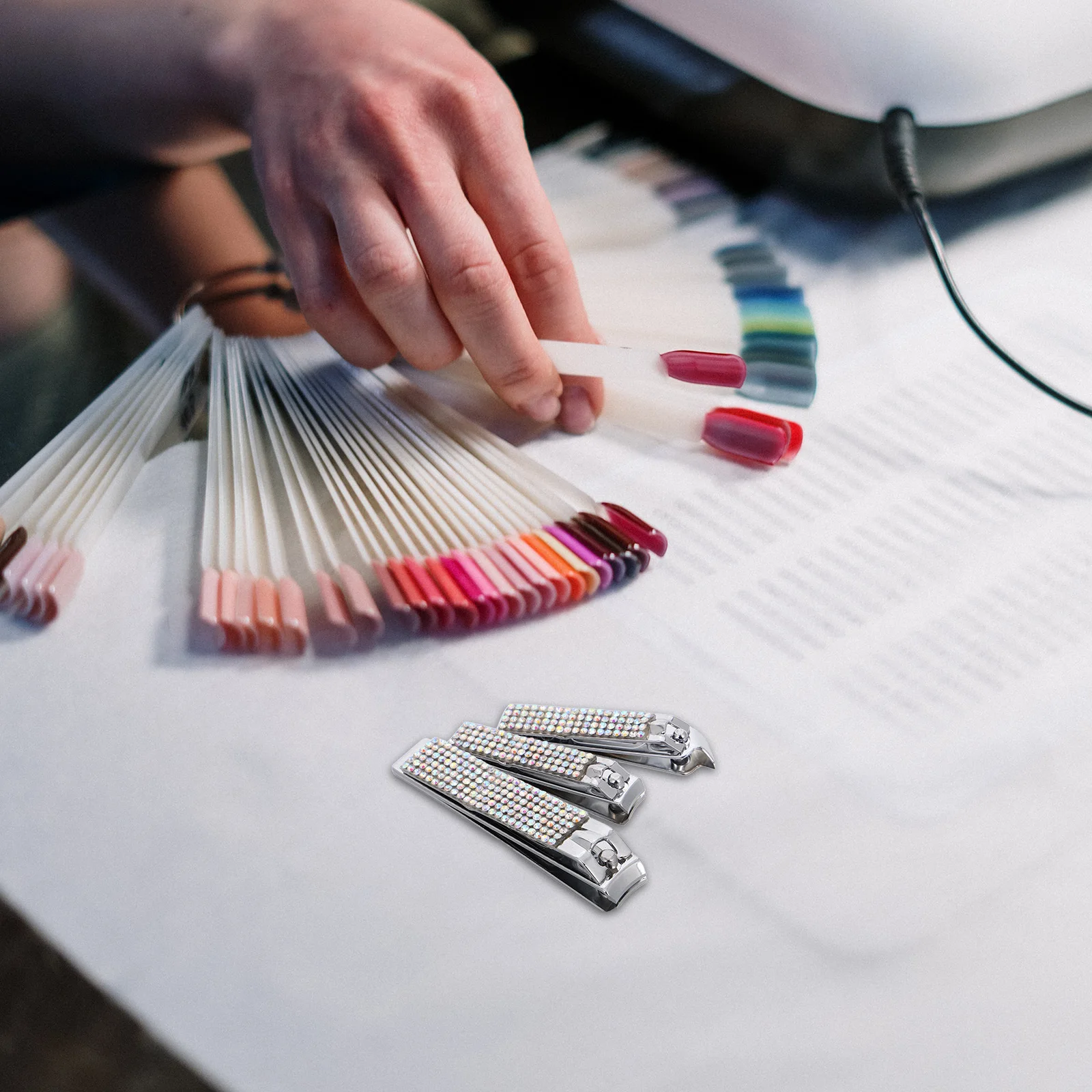 

Набор кусачек для ногтей со стразами, нержавеющая сталь, защита от брызг, дорожный маникюрный инструмент, набор для педикюра для женщин, мужчин, детей, кусачки для ногтей