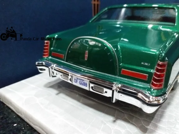 AMC 1 18 Lincoln Continental Givenchy Edition Limousine Model Lincoln Mark V Metallic Green Gift Furniture Collection