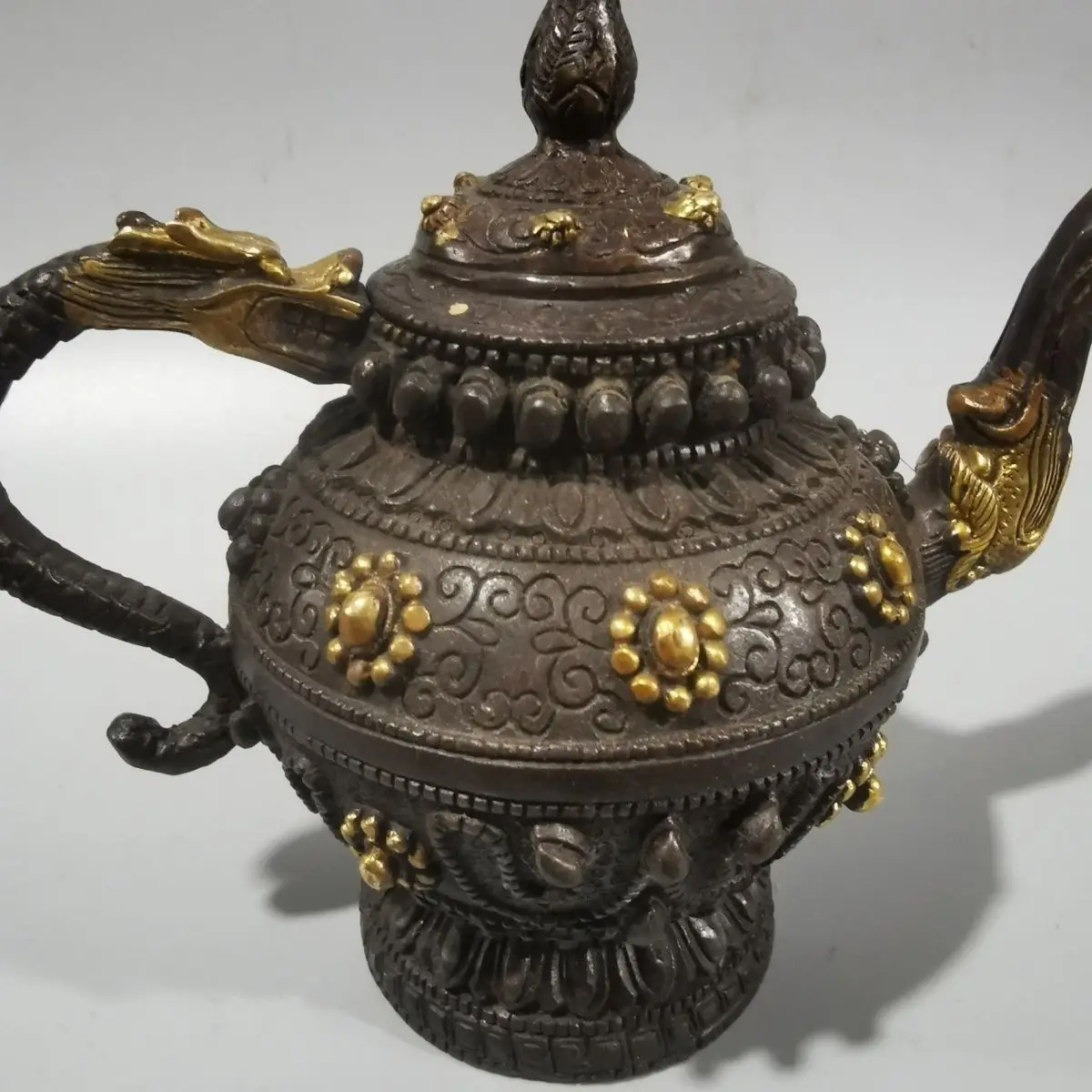 Retro Tibetan dragon handle pattern Teapot Ornament Decoration Tea Pet Figurines Desk Decor Accessories