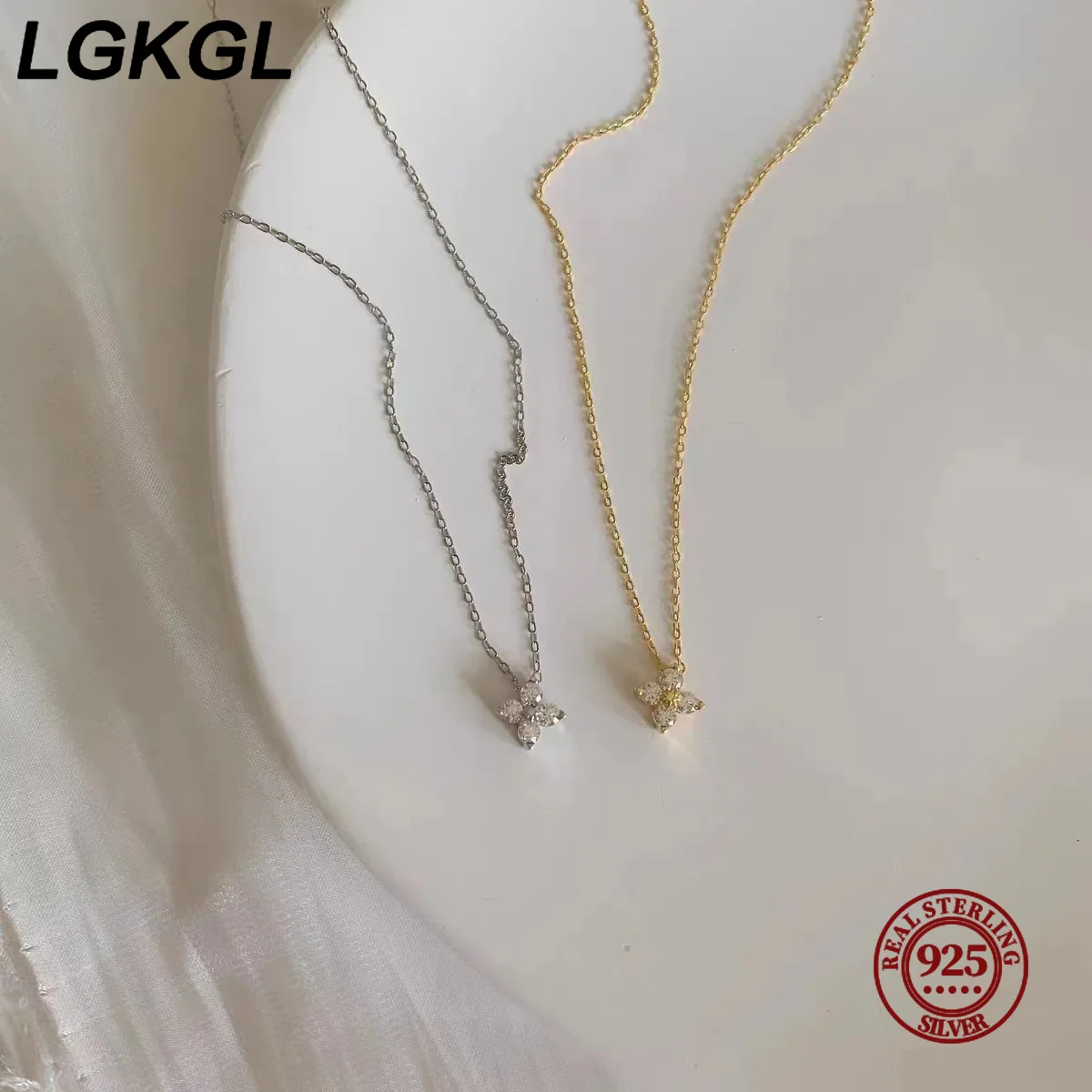 LGKGL S925 argento Sterling placcato oro 18 carati Set collana zircone femminile diamante scintillante quattro foglie erba catena collare Versatile