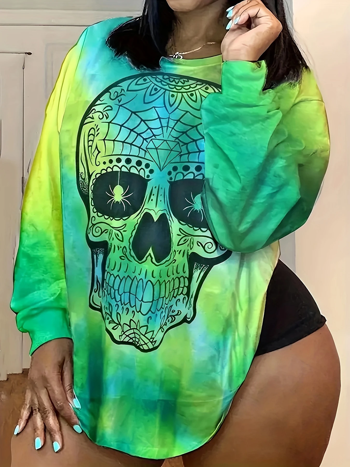 Plus Size Gothic Tops for Women Abstract Skull Print Tie Dye Long Sleeves Crew Neck Loose Fit Tunic Top