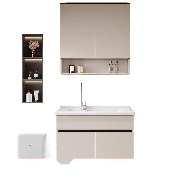 

Стиральная машина на балконе, значительная другая комбинация шкафа для стирки со встроенным напольным умывальником