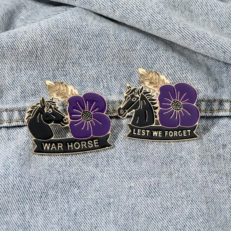 1 قطعة مضحك الحرب الحصان الأرجواني الخشخاش نمط المينا دبابيس شارة للنساء الملابس معطف اكسسوارات الهدايا