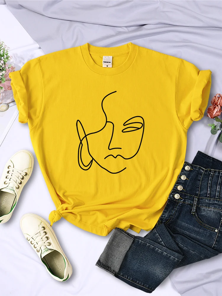 Abstracte Eenvoudige Slag Gezicht Prints Vrouwen T-Shirts Hiphop Ademende Korte Mouw Zachte Straat Casual Tops Dames T-Shirt Kleding