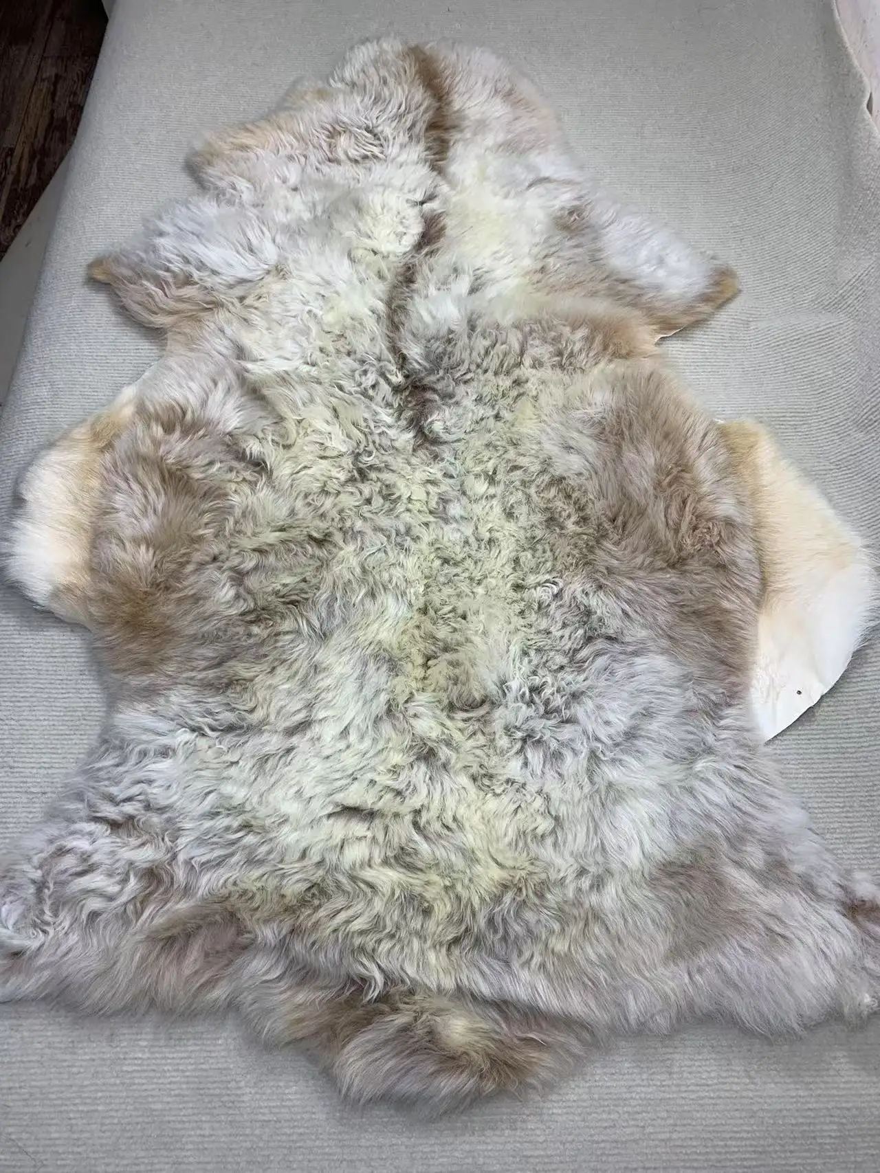 Natural Fluffy Sheep Fur Fabric, Whole ShFluffy Sheep Fur Fabric, Whole Sheep Fur Pure Wool Blanket Carpet, Colorful Bedside Rug