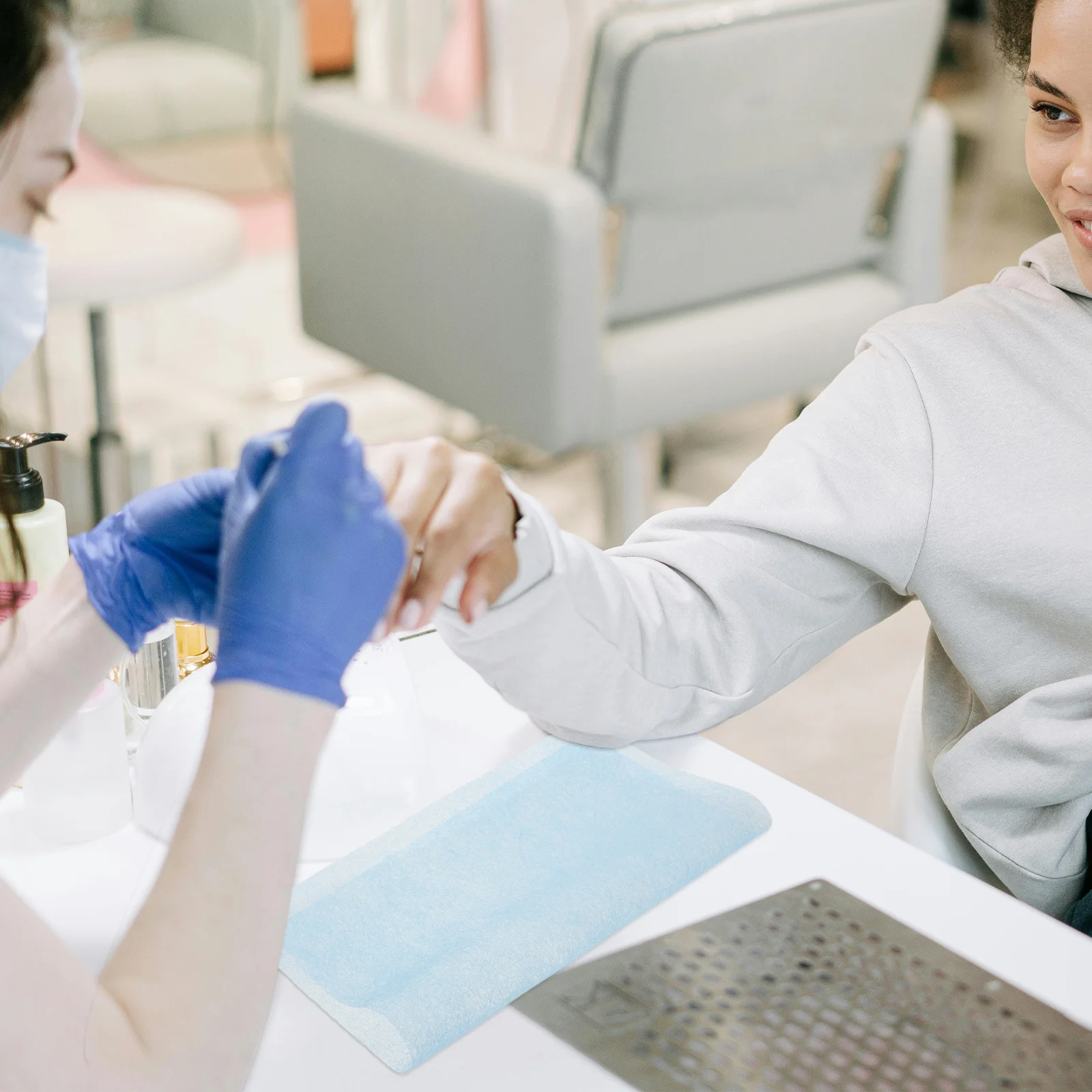 

200 Sheets Nail Dust Collector Paper Non-Woven Dust Suction Filter Sheets for Professional Nail Tech Salon Spa Supplies