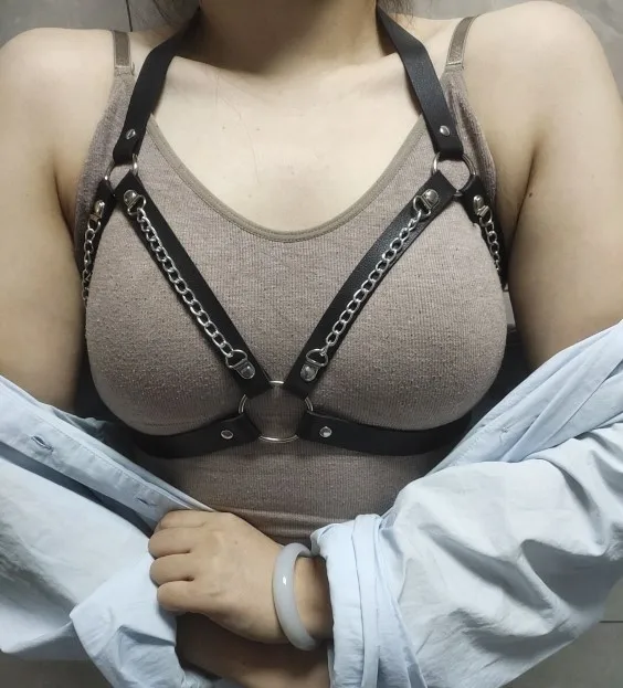 حزام منتج جديد 2025 ، حزام حمالة صدر جلدية ، مجوهرات شعبية ممتعة للزوجين ، حزام حزام حمالة صدر من الجلد SY-53