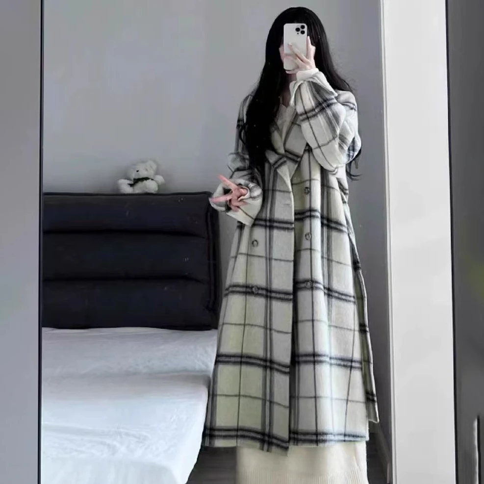 Giacca a vento in lana scozzese chic Cappotto da donna 2026 Autunno Inverno Nuovo trench lungo in lana allentato con cintura coreana