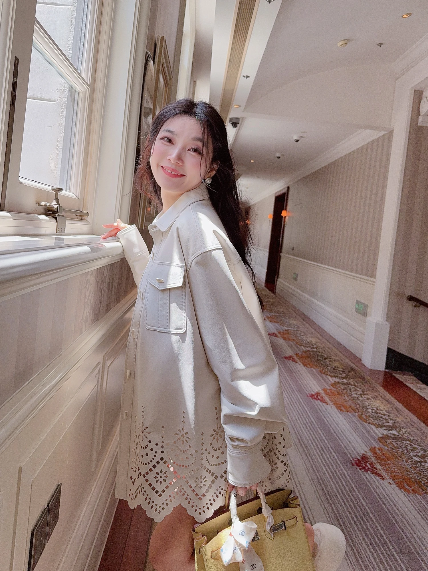 MissLuxury Hollow out Genuine eepskin Leather Jaet Women's Fall High-End Faion Outerwear Comfortable Fit Long Sve Po...