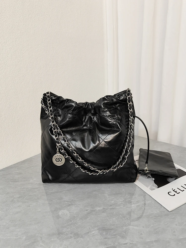

Large Capaci Leather Chain Bag Women's New Sle 22 Bag Tra Bag oulder Tote Bag Briti Sle Magnetic Bule Closure