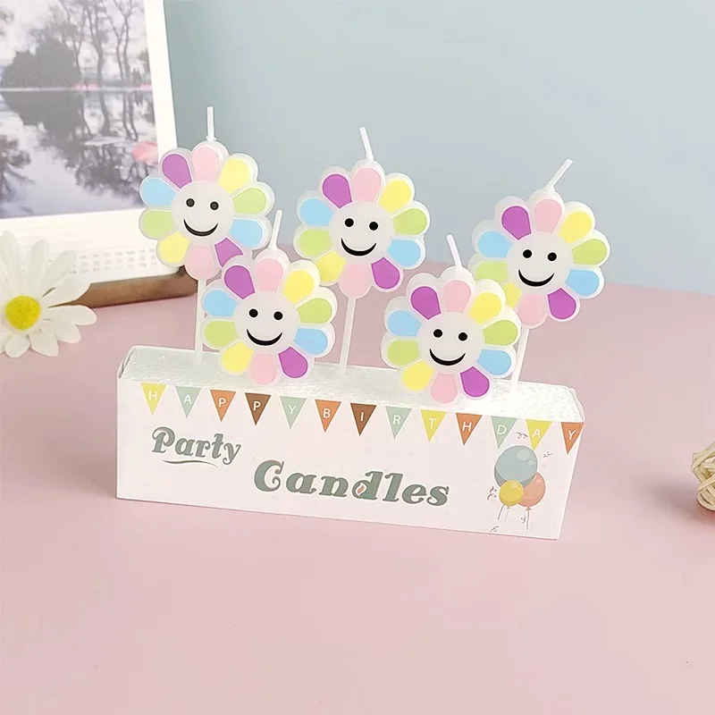 زهور رومانسية عيد الحب كعكة شمعة الإقحوانات عيد ميلاد محاكاة وجه مبتسم زهرة الشمس شمعة حفلة أقحوان