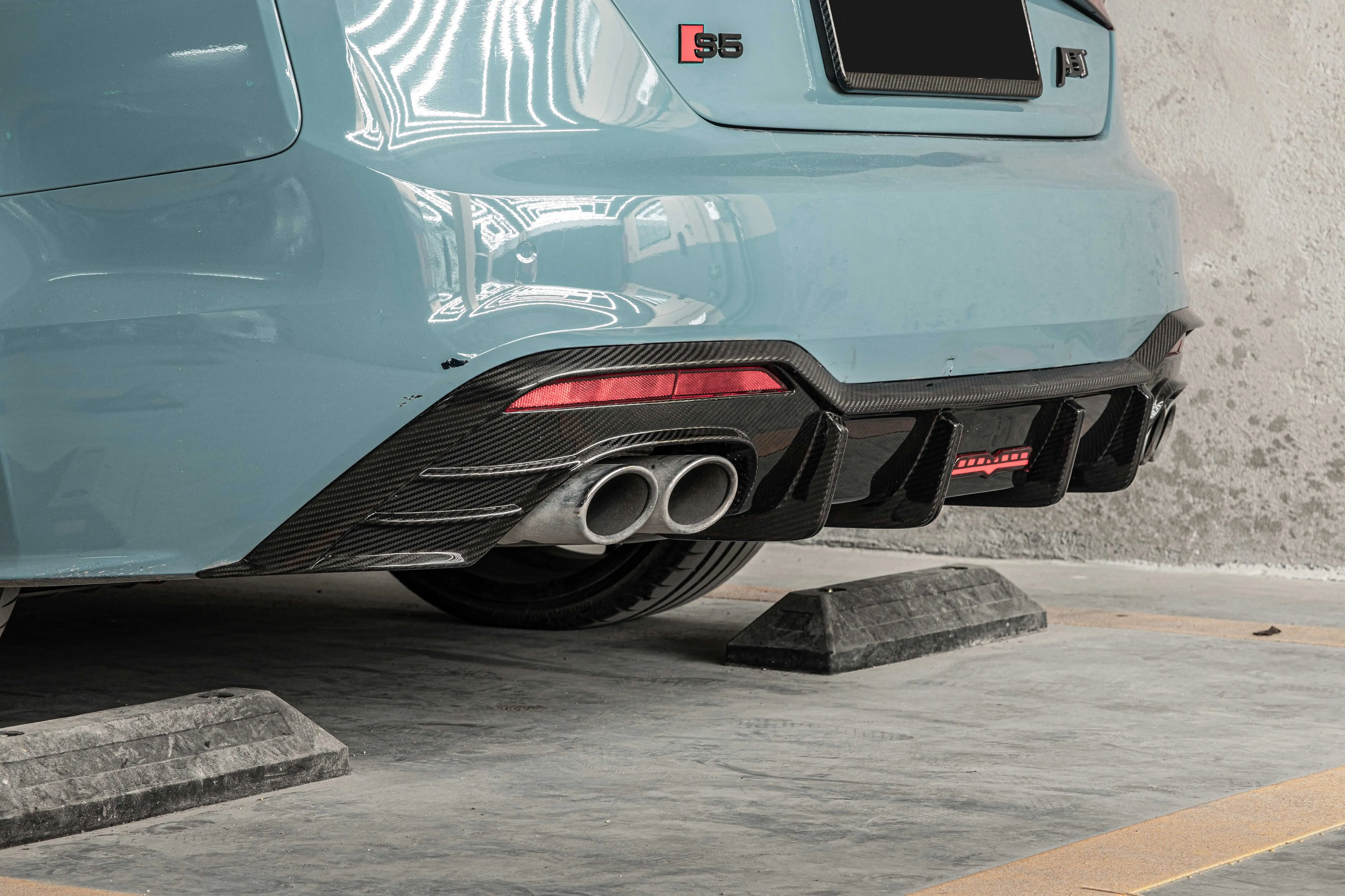 ODM/OEM Dry Carbon Fiber Universal Car Rear Spoilers New Condition Rear Bumper Lip Diffuser for AUDI A5 S5 PA B9.5 - view 5
