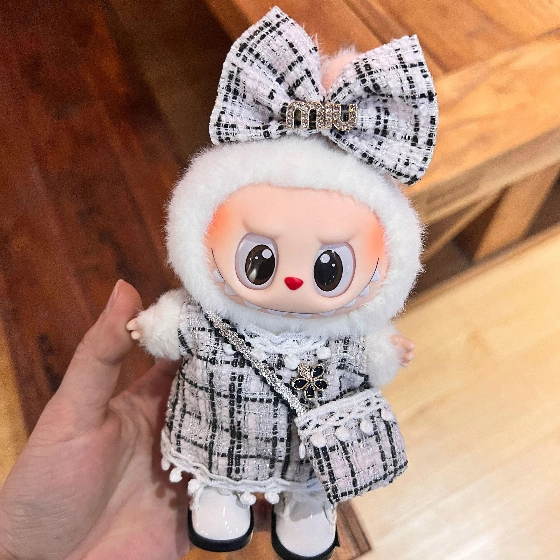 

For 15/17cm Labubus Mini Doll luxury clothes blcak suspender pants hat set Labubu v1v2v3 Bow headband dress clothing accessorie