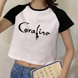 เสื้อพิมพ์ลายการ์ตูน Coraline ฤดูร้อนเสื้อผู้หญิงเซ็กซี่กราฟิก Y2k ฮาราจูกุเสื้อยืดเด็กทารกแขนสั้นรัดรูปเสื้อยืดครอปทรงสลิม