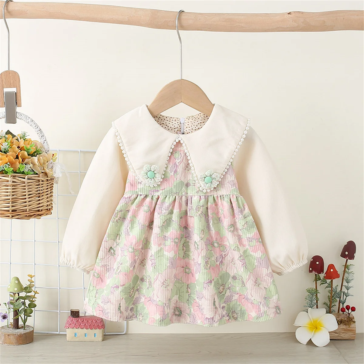 Baby Girl Autumn Long Sleeved Flower Daily Knee Length Dress With Lace Large Collar Stitching For Casual Wear