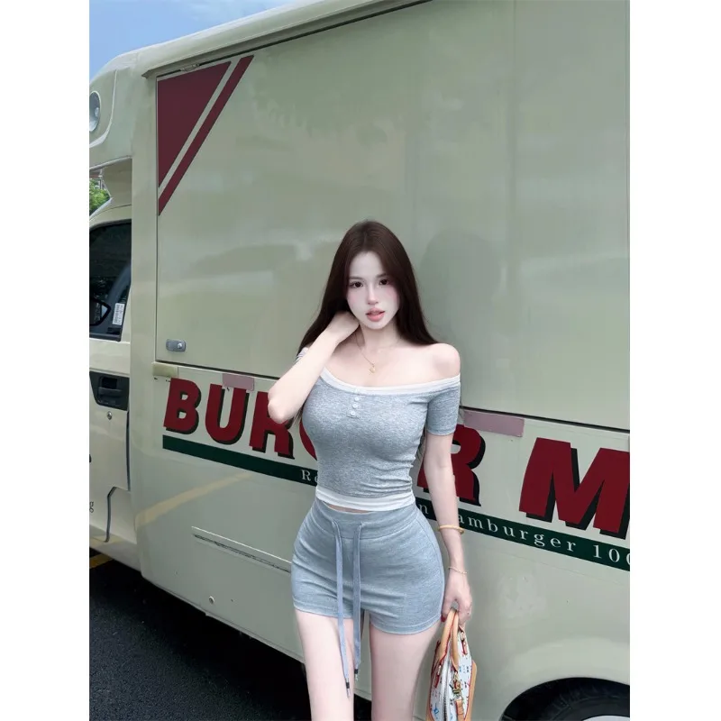 Fashionable Short Shoulder Chic T-Shirt New Arrival Comfortable Contrast Color Korean Style Fake Two-Piece Shoulder Bared Top