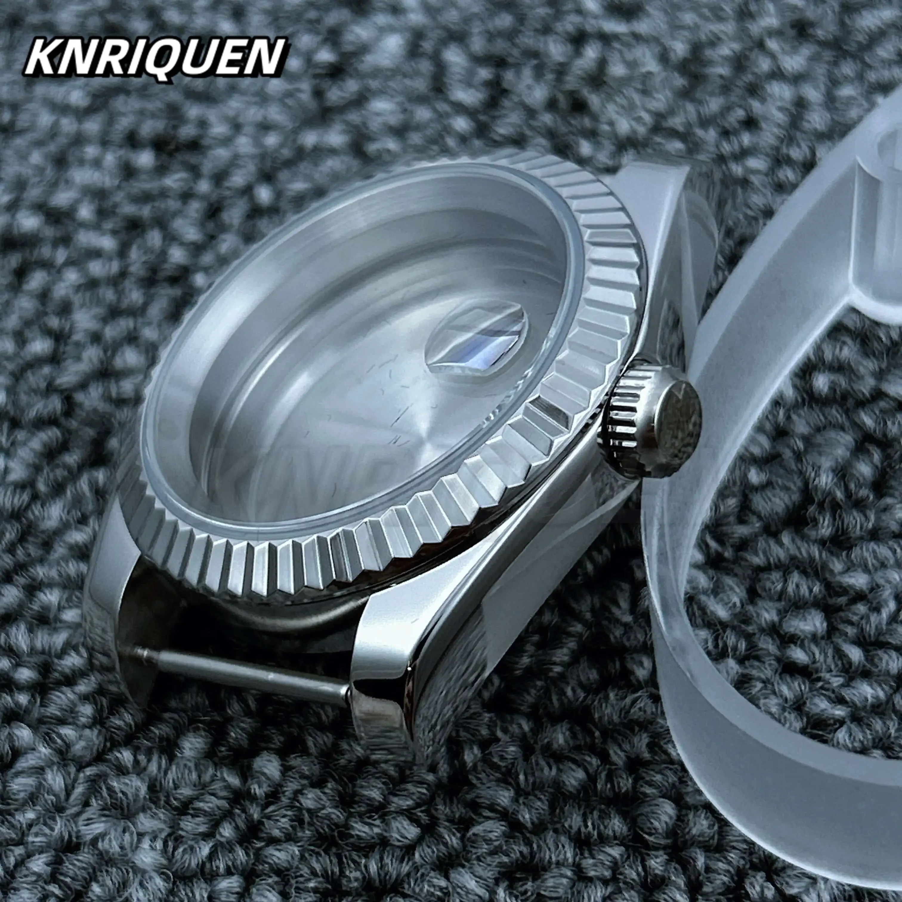 36mm 39mm Oyste-Date Glass Steel Bottom Watch Case with Sapphire Crystal for SK007 ModS Nh35 Nh36 Automatic Mechanical Movement