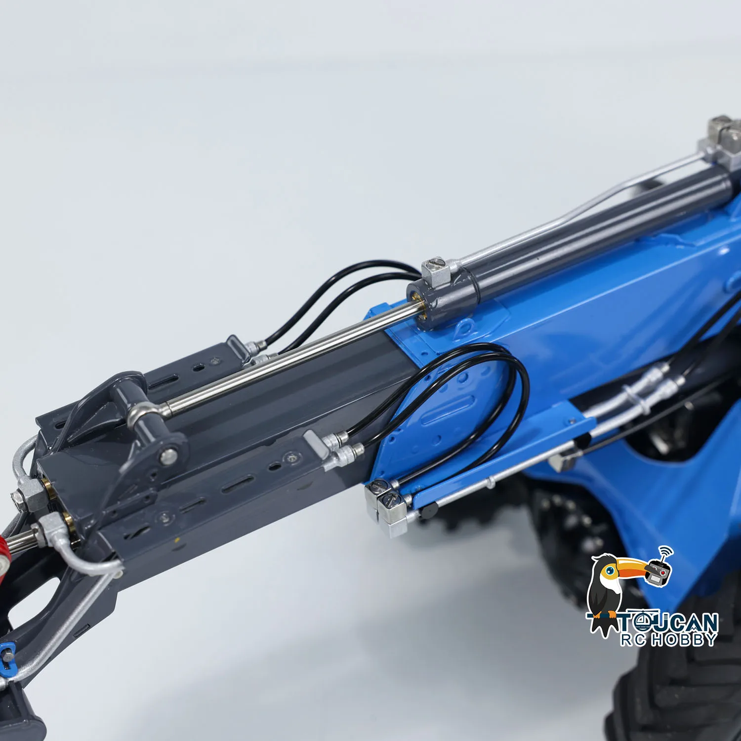 

AT1050 LESU 1/14 Гидравлический радиоуправляемый погрузчик Вилка Телескопический рычаг ST8 Модель строительной машины с дистанционным управлением