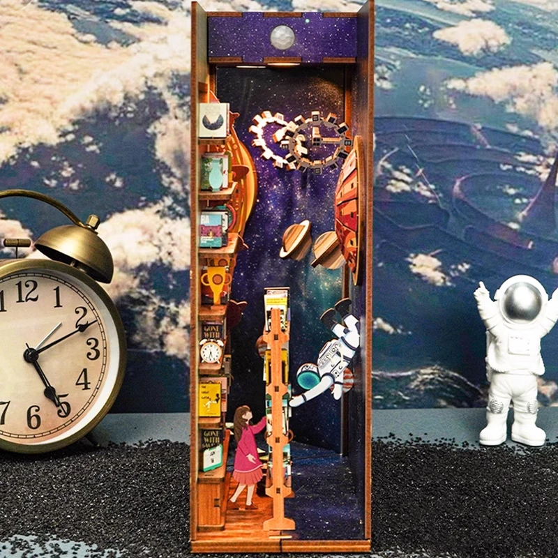 Tonecheer Libro a induzione interstellare Nook Diorama Kit modello Puzzle in legno 3D Fermalibri in legno Decorazione casa delle bambole Regalo di compleanno