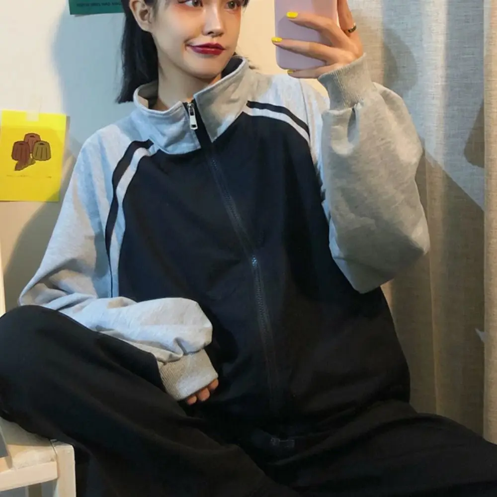 

Comfortable Lapel Collar Long Sleeved Hooded Loose Retro Sweatshirts for Women Y2k Sweet Clothing Baseball Jersey Top Women/Men