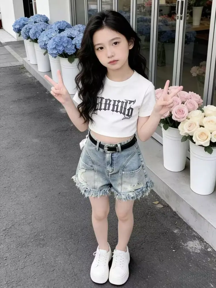 Girls Ripped Denim Shorts 2026 New Summer Kids Middle Big Kids Super Stylish Summer Thin Fashion Hot Pants