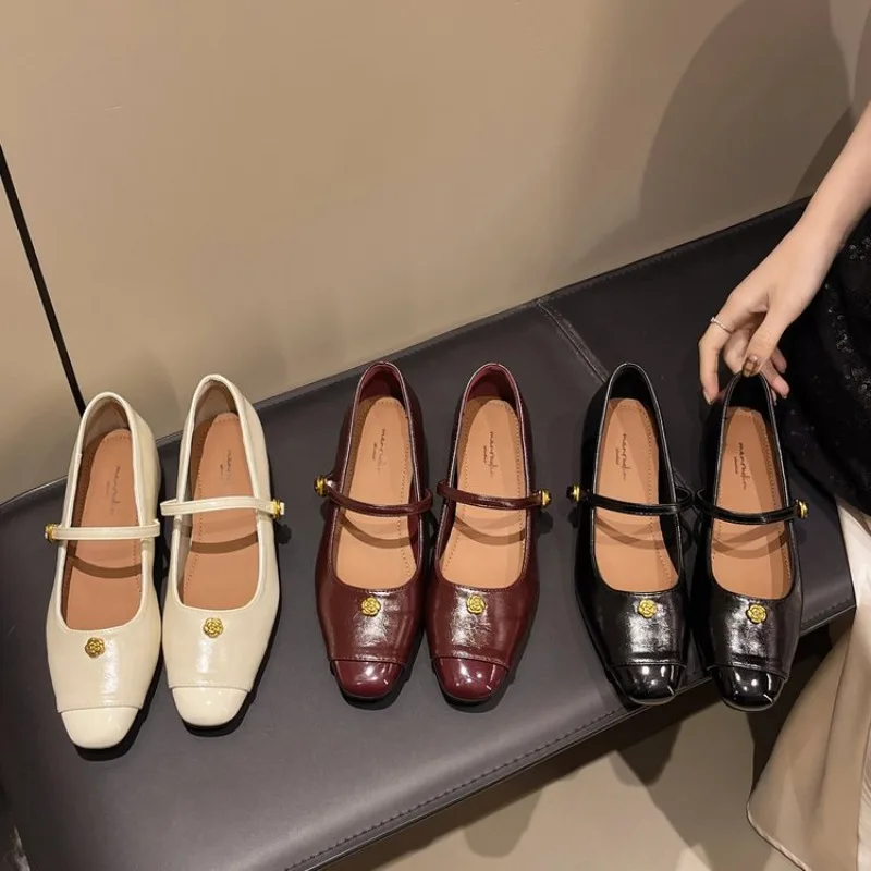 2025 herbst Neue Karree Mary Jane Schuhe Single-schnalle Low-cut Design Damen Dünnes Kleid Schuhe Ferse Vintage einzelnen Schuhe