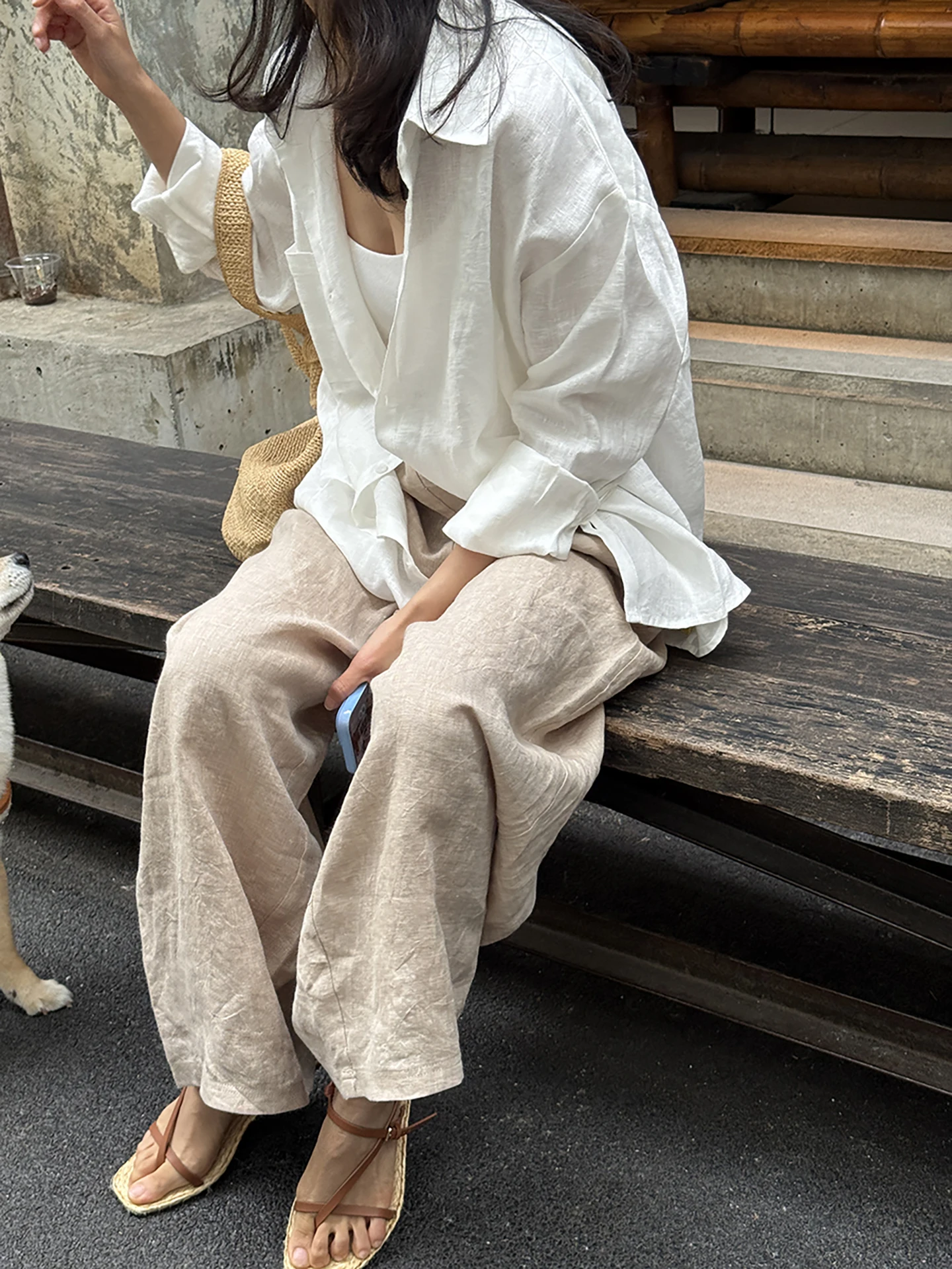 

Синяя минималистичная белая льняная свободная рубашка Blue Y: комфортная, дышащая, с длинным рукавом, женская, повседневная, модная, весенняя, свободного кроя