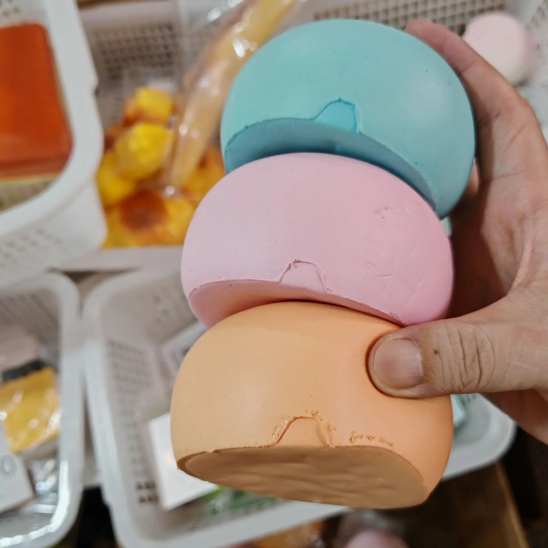 Bunte Knödel-Kuchen-Entspannungs-Squishbälle, langsam rückfedernde Stress-Teig-Spielzeuge für Heim- und Bürodekoration, tägliche Geschenke