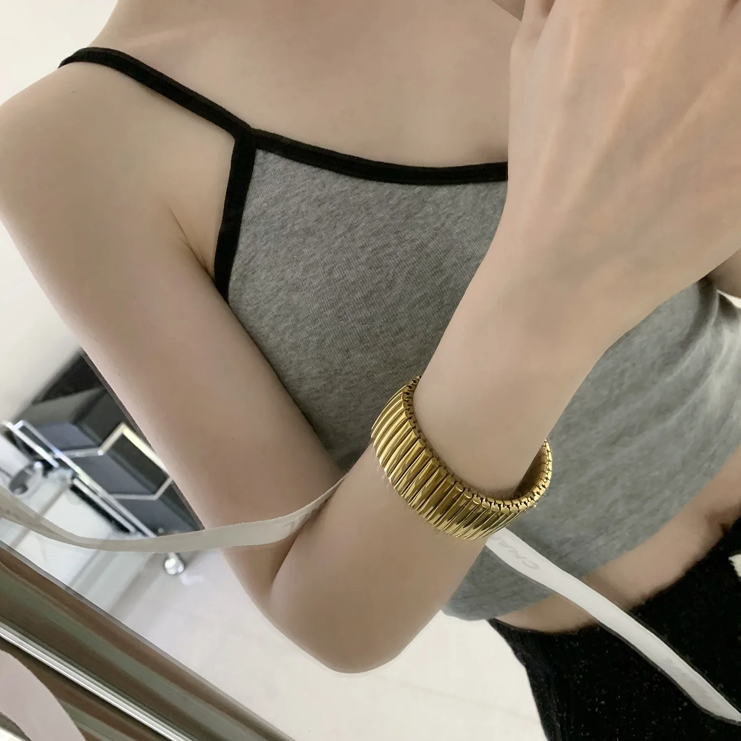 Titanium Steel Bracelet Premium Feeling Stretch Vintage Strap Bracelet Fashion Bracelet Gift for Women Men image 5