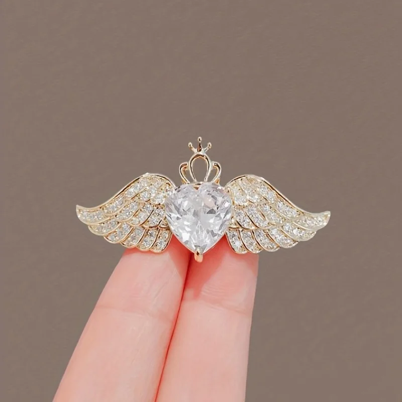 1 Stück elegante Engelsflügel-Kristall-Brosche für Damen, perfektes Accessoire für Halsbänder, passend für glitzernde Strass-Blumenabzeichen