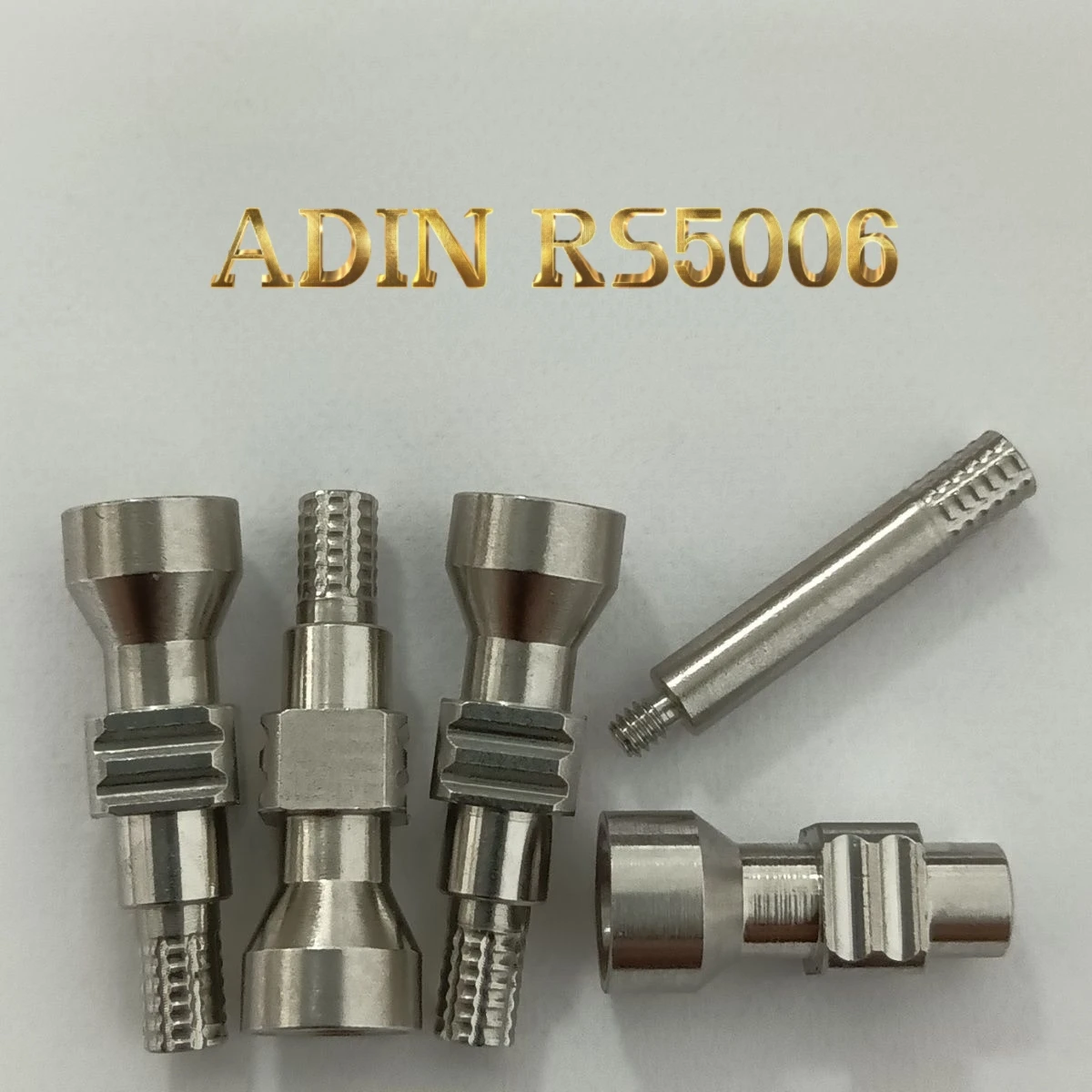 

Совместим с системой имплантатов Yading Os, композитный трансферный стержень открытого типа, стержень для снятия оттисков при имплантации, чистый титан медицинского назначения, точная обработка, точное прилегание, стабильное снятие оттисков, не смещается,