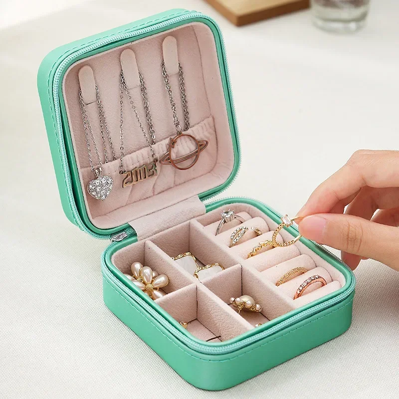 Portable Mini Jewelry Storage Box Travel Organizer Jewelry Case Leather Storage Earrings Necklace Ring Jewelry Organizer Display