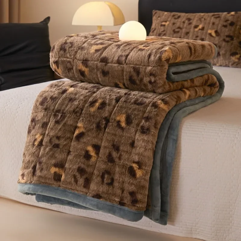 Luxury Sweat Wicking Breathable German Velvet Imitation Cashmere Milk Velvet Three Layers Quilted Thickened Warm Winter Blanket