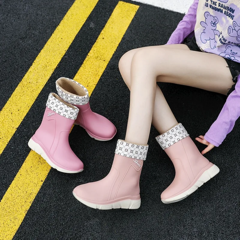 New Women Fashion Mid-calf PVC Rain Boots Waterproof Woman Slip-on Rainboots Outdoor Non-slip Water Shoes Wellies Boots