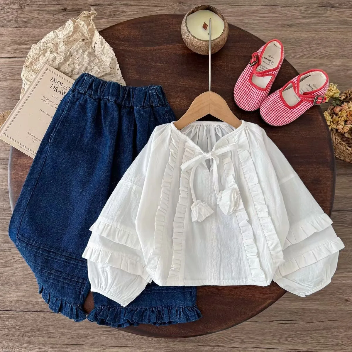 Girl 2026 Autumn New Girl Clothing Cute Girl Baby Lace O-neck Shirt Flower Jeans Pants Two Price Sets