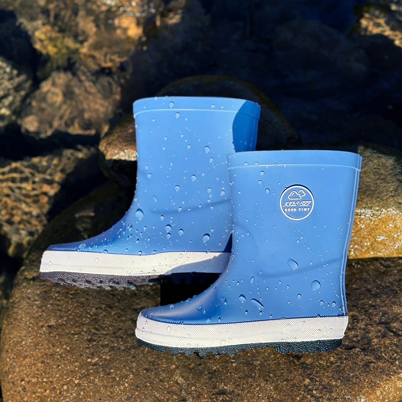 Children\'s Outdoor Adventure Rain Boots. Waterproof, Heat-retaining, Anti-slip and Stable. Essential for Little Adventurers.