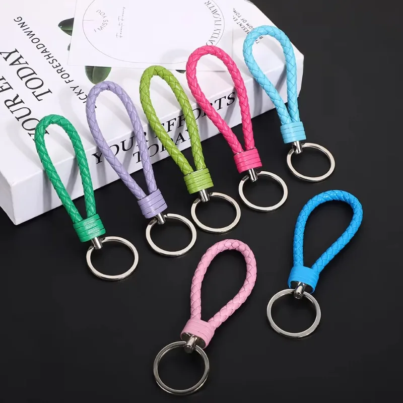 

Customized Logo Keychain Hand-woven PU Leather Rope Key Chain Color Backpack Key Ring Pendant Gift Car Accessories Wholesale