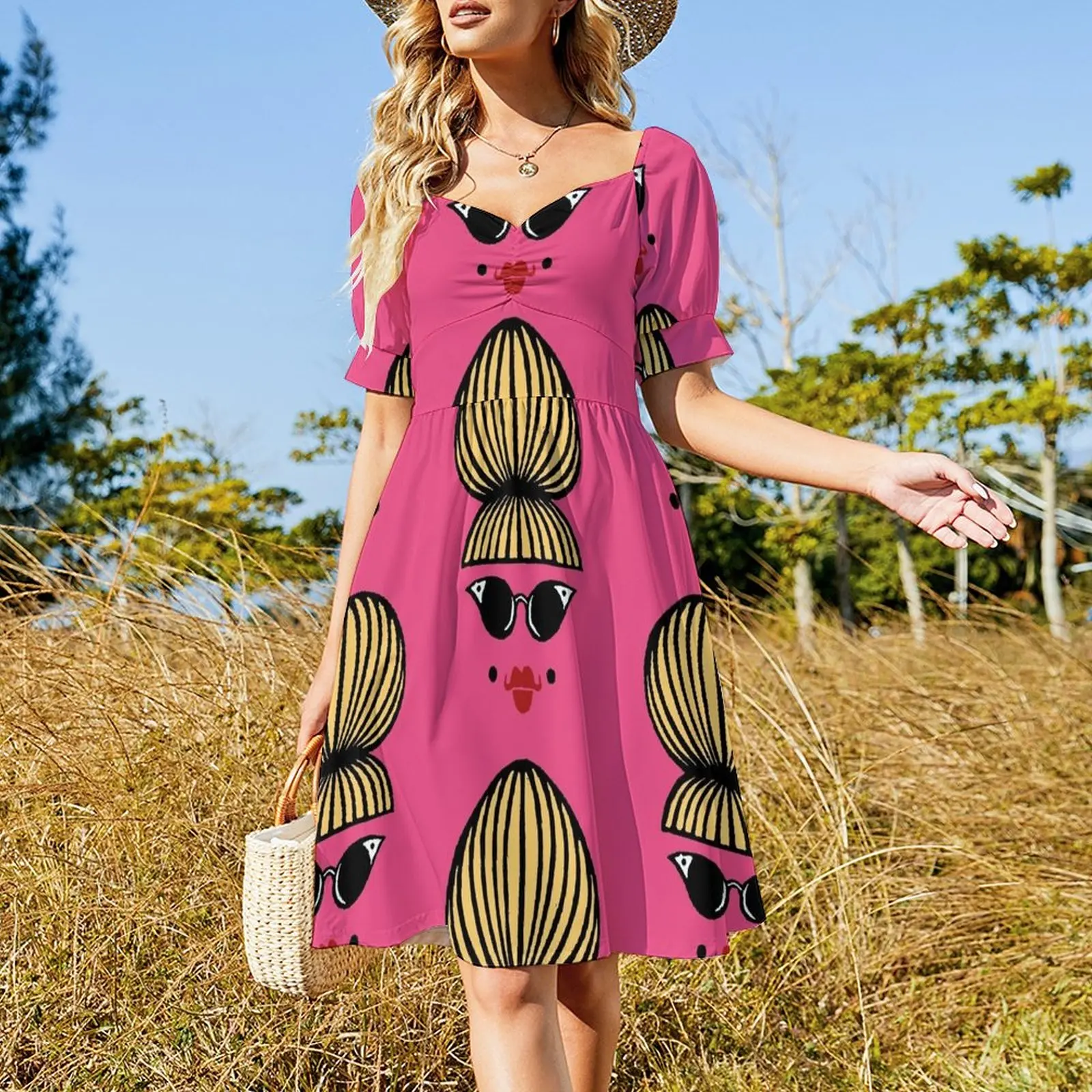 Blonde beehive girl with retro specs Sleeveless Dress elegant dresses for women Dance dresses Beachwear