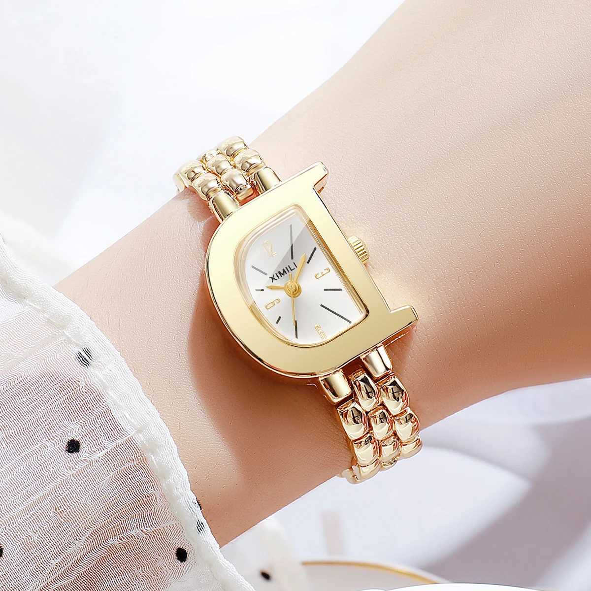 Fashion D‑Shape Gold Women Quartz Watch Elegant Stainless Steel Bracelet Ladies Dress Wristwatches Relogio Feminino（Without Box）
