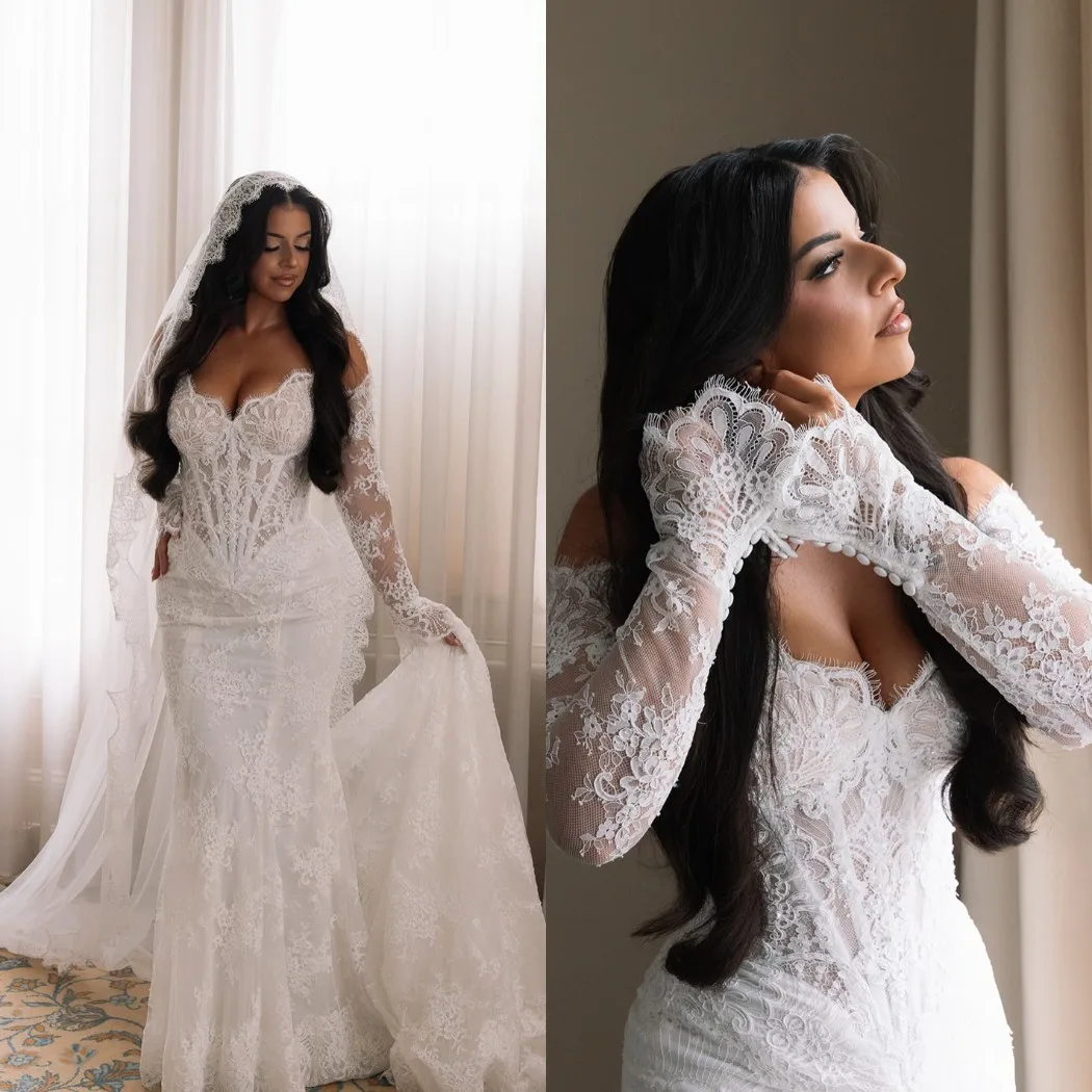 Gorgeous Wedding Dresses Sweetheart Long Sleeves Appliqued Lace Bridal Gown Button Back Sweep Train Prom Gown Customized